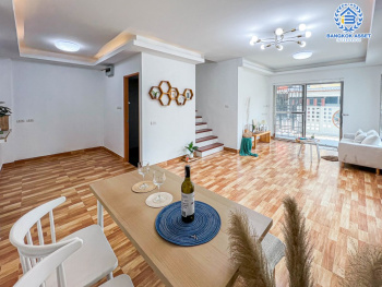 *****ทาวน์เฮ้าส์มือสอง โครงการ ไอ-ดีไซน์ วงแหวน-รามอินทรา หลังมุม! เนื้อที่ 30.20 ตร.ว. ฟังก์ชัน 4 ห้องนอน 3 ห้องน้ำ 1 ที่จอดรถ บ้านสภาพดีเยี่ยม ขายพร้อมเฟอร์นิเจอร์ บนทำเลแห่งการเดินทาง เชื่อมต่อถนนเลียบคลอง2 ถนนพระยาสุเรนทร์ ถนนรามอินทรา ใกล้ศูนย์การค้าแฟชั่นไอส์แลนด์ จองเลย!