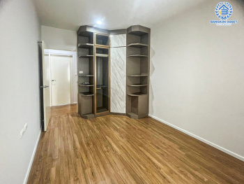 *****ทาวน์โฮมมือสอง โครงการ บ้านกลางเมือง พระราม9-พัฒนาการ หลังมุม เนื้อที่กว้าง 29.20 ตร.ว. ฟังก์ชัน 3 ห้องนอน 3 ห้องน้ำ 2 ที่จอดรถ ภายในสะอาด โปร่งโล่ง ตกแต่งสไตล์โมเดิร์น บนทำเลเดินทางสะดวก เชื่อมต่อถนนกาญจนาภิเษก ใกล้รถไฟฟ้าแอร์พอร์ต เรล ลิงก์ "สถานีทับช้าง" และจุดขึ้นทางด่วน "ศรีรัช"