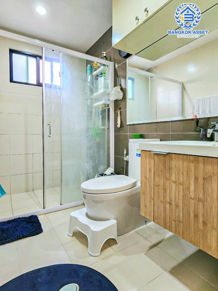 *****บ้านแฝดมือสอง โครงการ เดอะคอนเนค37 หลักสี่-ดอนเมือง หลังมุม โครงการใหม่ เนื้อที่ 42.70 ตร.ว. ฟังก์ชัน 3 ห้องนอน 2 ห้องน้ำ 2 ที่จอดรถ บริเวณบ้านกว้าง แต่งสวยสไตล์โมเดิร์น บนทำเลดี เชื่อมต่อถนนช่างอากาศอุทิศ ถนนสรงประภา ถนนโกสุมรวมใจ ใกล้รถไฟฟ้าสายสีแดง "สถานีดอนเมือง"