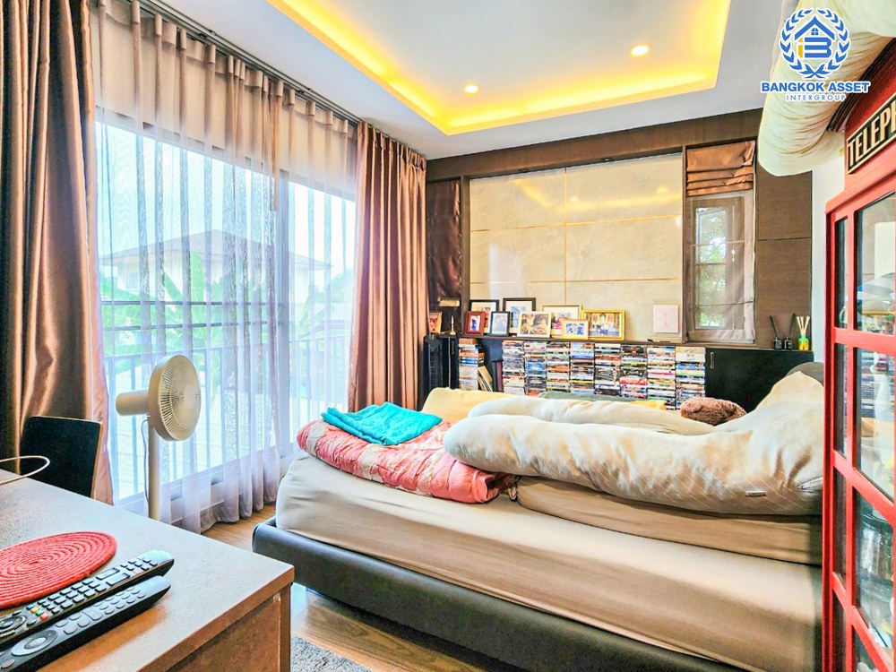 *****บ้านแฝดมือสอง โครงการ เดอะคอนเนค37 หลักสี่-ดอนเมือง หลังมุม โครงการใหม่ เนื้อที่ 42.70 ตร.ว. ฟังก์ชัน 3 ห้องนอน 2 ห้องน้ำ 2 ที่จอดรถ บริเวณบ้านกว้าง แต่งสวยสไตล์โมเดิร์น บนทำเลดี เชื่อมต่อถนนช่างอากาศอุทิศ ถนนสรงประภา ถนนโกสุมรวมใจ ใกล้รถไฟฟ้าสายสีแดง "สถานีดอนเมือง"