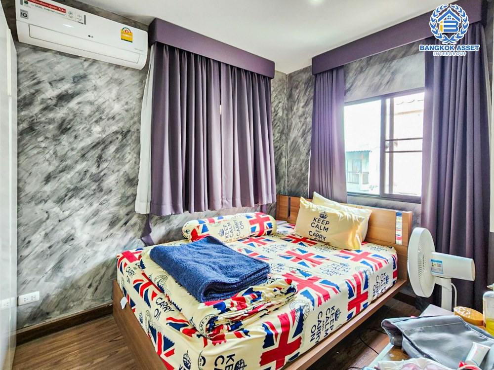 *****บ้านแฝดมือสอง โครงการ เดอะคอนเนค37 หลักสี่-ดอนเมือง หลังมุม โครงการใหม่ เนื้อที่ 42.70 ตร.ว. ฟังก์ชัน 3 ห้องนอน 2 ห้องน้ำ 2 ที่จอดรถ บริเวณบ้านกว้าง แต่งสวยสไตล์โมเดิร์น บนทำเลดี เชื่อมต่อถนนช่างอากาศอุทิศ ถนนสรงประภา ถนนโกสุมรวมใจ ใกล้รถไฟฟ้าสายสีแดง "สถานีดอนเมือง"