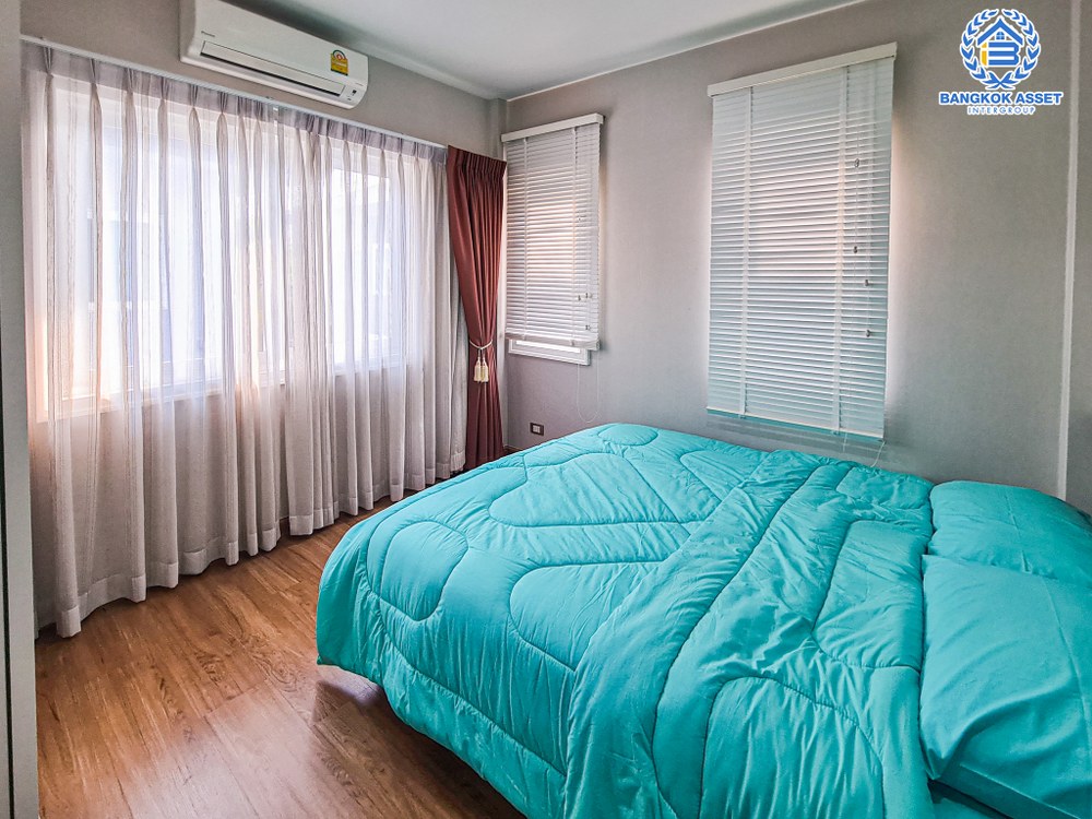 *****บ้านเดี่ยวมือสอง โครงการ เดอะซิตี้ บางใหญ่ เนื้อที่กว้าง 52.70 ตร.ว. ฟังก์ชันจัดเต็ม 4 ห้องนอน 3 ห้องน้ำ 2 ที่จอดรถ บ้านพื้นที่กว้าง ขายพร้อมเฟอร์นิเจอร์ และเครื่องใช้ไฟฟ้าพร้อมเข้าอยู่ บนทำเลเดินทางสะดวก ใกล้เซ็นทรัลเวสต์เกต และรถไฟฟ้าสายสีม่วง "สถานีคลองบางไผ่" และทางด่วน "ศรีรัช" จองเลย!