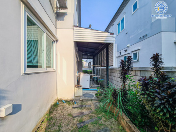 *****บ้านเดี่ยวมือสอง โครงการ เดอะซิตี้ บางใหญ่ เนื้อที่กว้าง 52.70 ตร.ว. ฟังก์ชันจัดเต็ม 4 ห้องนอน 3 ห้องน้ำ 2 ที่จอดรถ บ้านพื้นที่กว้าง ขายพร้อมเฟอร์นิเจอร์ และเครื่องใช้ไฟฟ้าพร้อมเข้าอยู่ บนทำเลเดินทางสะดวก ใกล้เซ็นทรัลเวสต์เกต และรถไฟฟ้าสายสีม่วง "สถานีคลองบางไผ่" และทางด่วน "ศรีรัช" จองเลย!