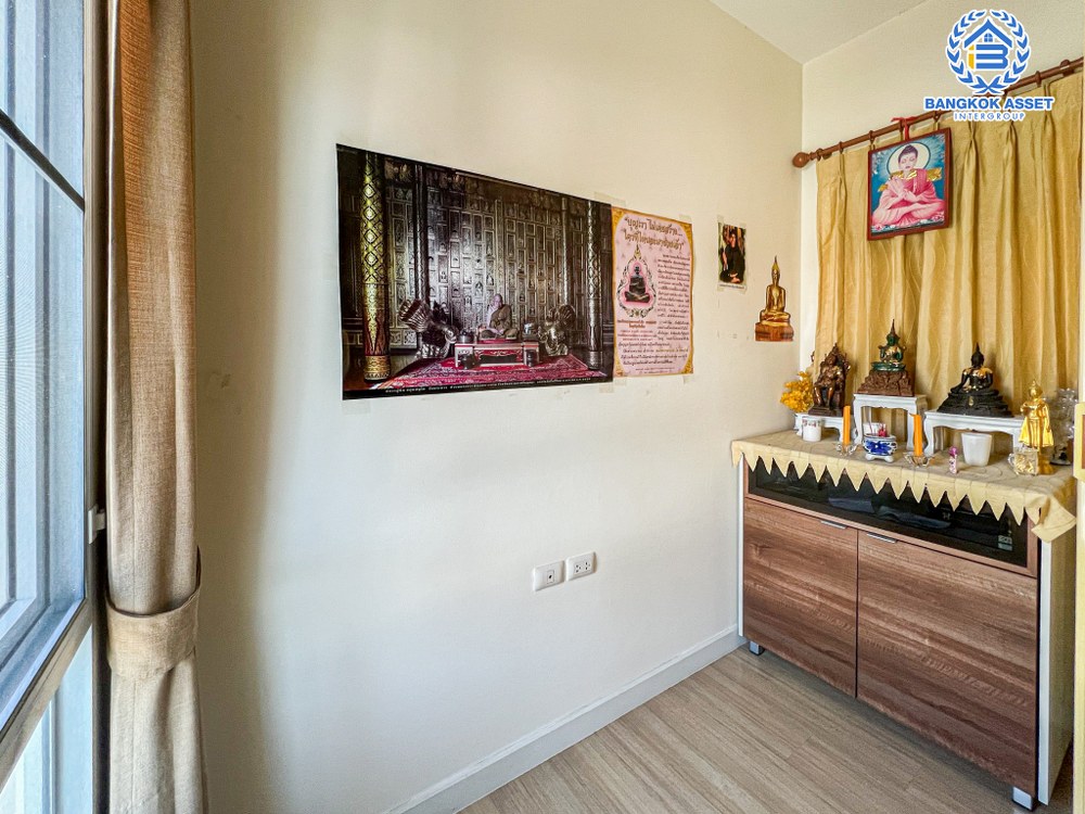 *****ทาวน์เฮ้าส์มือสอง โครงการ ไพร์มเพลส เดอะกรีนเนอรี่ บางใหญ่ เนื้อที่กว้าง 23 ตร.ว. ฟังก์ชัน 3 ห้องนอน 2 ห้องน้ำ 2 ที่จอดรถ สิ่งแวดล้อมโครงการดี บนทำเลเดินทางสะดวก เชื่อมต่อถนนกาญจนาภิเษก ใกล้รถไฟฟ้าสายสีม่วง "สถานีคลองบางไผ่" และจุดขึ้นทางด่วน "ศรีรัช" จองเลย!