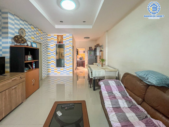 *****ทาวน์เฮ้าส์มือสอง โครงการ ไพร์มเพลส เดอะกรีนเนอรี่ บางใหญ่ เนื้อที่กว้าง 23 ตร.ว. ฟังก์ชัน 3 ห้องนอน 2 ห้องน้ำ 2 ที่จอดรถ สิ่งแวดล้อมโครงการดี บนทำเลเดินทางสะดวก เชื่อมต่อถนนกาญจนาภิเษก ใกล้รถไฟฟ้าสายสีม่วง "สถานีคลองบางไผ่" และจุดขึ้นทางด่วน "ศรีรัช" จองเลย!