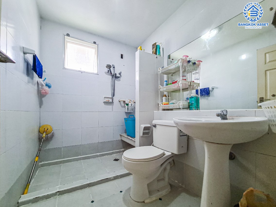 *****บ้านเดี่ยวมือสองกรุงเทพมหานคร โครงการ ชัยพฤกษ์ เพชรเกษม81 #หลังมุม เนื้อที่กว้าง 53.2 ตร.ว. ฟังก์ชัน 3 ห้องนอน 3 ห้องน้ำ 2 ที่จอดรถ บ้านสภาพดี มีพื้นที่ด้านข้างสำหรับจัดสวน ทำเลเดินทางสะดวก เชื่อมต่อถนนเพชรเกษม ถนนมาเจริญ และใกล้ทางด่วน "เพชรเกษม" จองเลย!