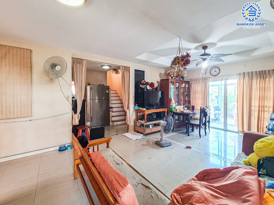 *****บ้านเดี่ยวมือสองกรุงเทพมหานคร โครงการ ชัยพฤกษ์ เพชรเกษม81 #หลังมุม เนื้อที่กว้าง 53.2 ตร.ว. ฟังก์ชัน 3 ห้องนอน 3 ห้องน้ำ 2 ที่จอดรถ บ้านสภาพดี มีพื้นที่ด้านข้างสำหรับจัดสวน ทำเลเดินทางสะดวก เชื่อมต่อถนนเพชรเกษม ถนนมาเจริญ และใกล้ทางด่วน "เพชรเกษม" จองเลย!