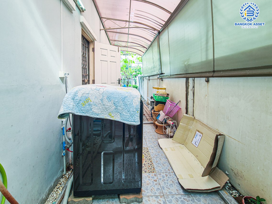 *****บ้านเดี่ยวมือสองกรุงเทพมหานคร โครงการ ชัยพฤกษ์ เพชรเกษม81 #หลังมุม เนื้อที่กว้าง 53.2 ตร.ว. ฟังก์ชัน 3 ห้องนอน 3 ห้องน้ำ 2 ที่จอดรถ บ้านสภาพดี มีพื้นที่ด้านข้างสำหรับจัดสวน ทำเลเดินทางสะดวก เชื่อมต่อถนนเพชรเกษม ถนนมาเจริญ และใกล้ทางด่วน "เพชรเกษม" จองเลย!