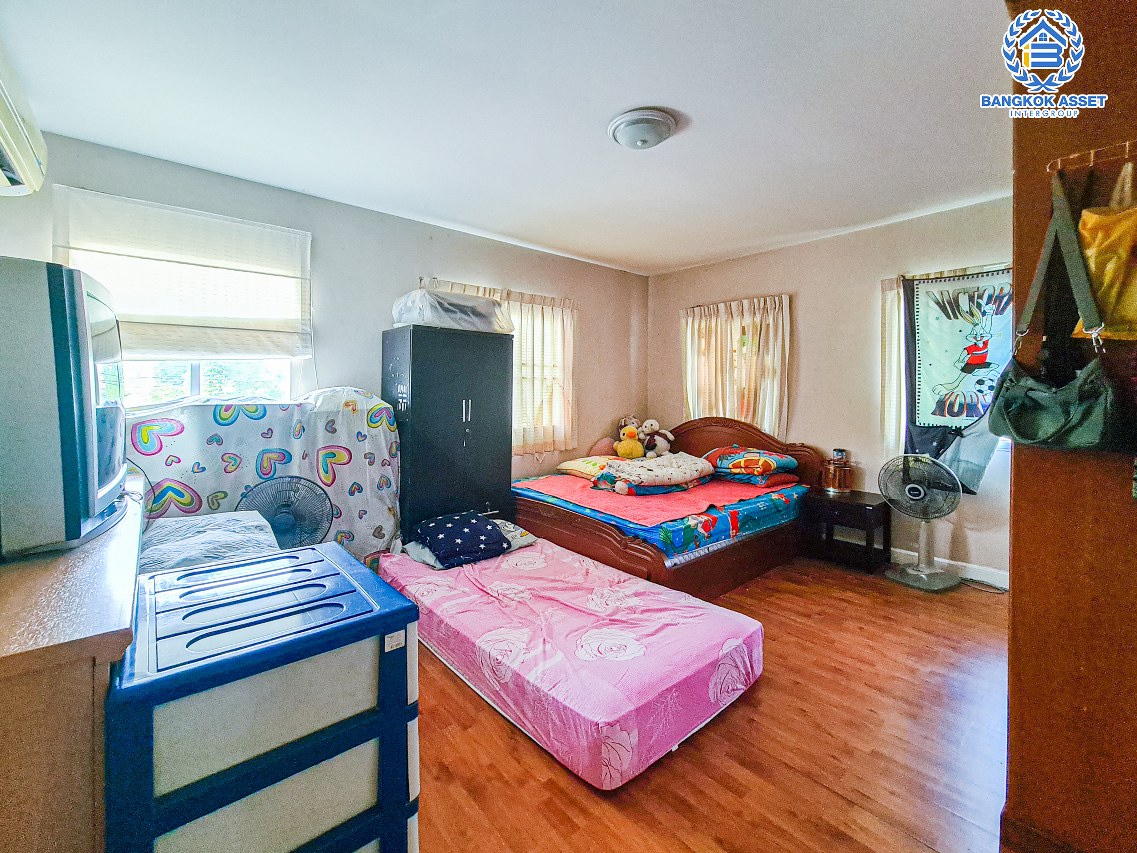 *****บ้านเดี่ยวมือสองกรุงเทพมหานคร โครงการ ชัยพฤกษ์ เพชรเกษม81 #หลังมุม เนื้อที่กว้าง 53.2 ตร.ว. ฟังก์ชัน 3 ห้องนอน 3 ห้องน้ำ 2 ที่จอดรถ บ้านสภาพดี มีพื้นที่ด้านข้างสำหรับจัดสวน ทำเลเดินทางสะดวก เชื่อมต่อถนนเพชรเกษม ถนนมาเจริญ และใกล้ทางด่วน "เพชรเกษม" จองเลย!