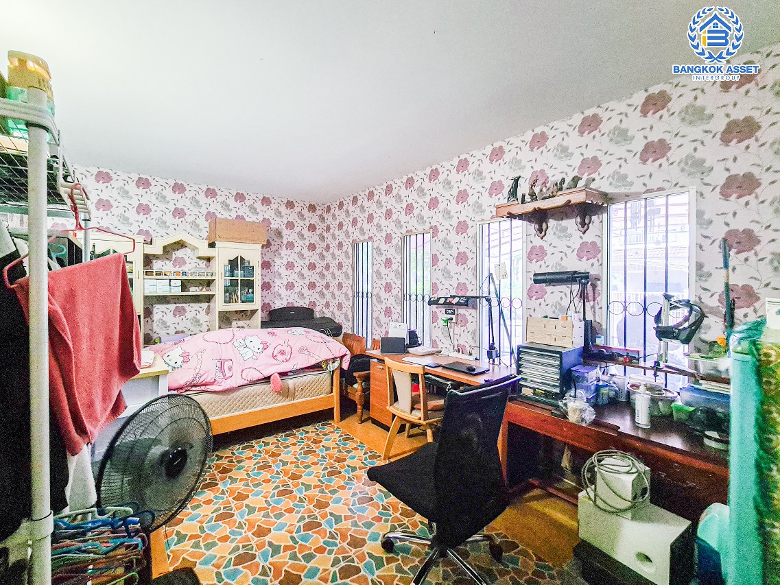 *****บ้านเดี่ยวมือสองกรุงเทพมหานคร โครงการ ชัยพฤกษ์ เพชรเกษม81 #หลังมุม เนื้อที่กว้าง 53.2 ตร.ว. ฟังก์ชัน 3 ห้องนอน 3 ห้องน้ำ 2 ที่จอดรถ บ้านสภาพดี มีพื้นที่ด้านข้างสำหรับจัดสวน ทำเลเดินทางสะดวก เชื่อมต่อถนนเพชรเกษม ถนนมาเจริญ และใกล้ทางด่วน "เพชรเกษม" จองเลย!