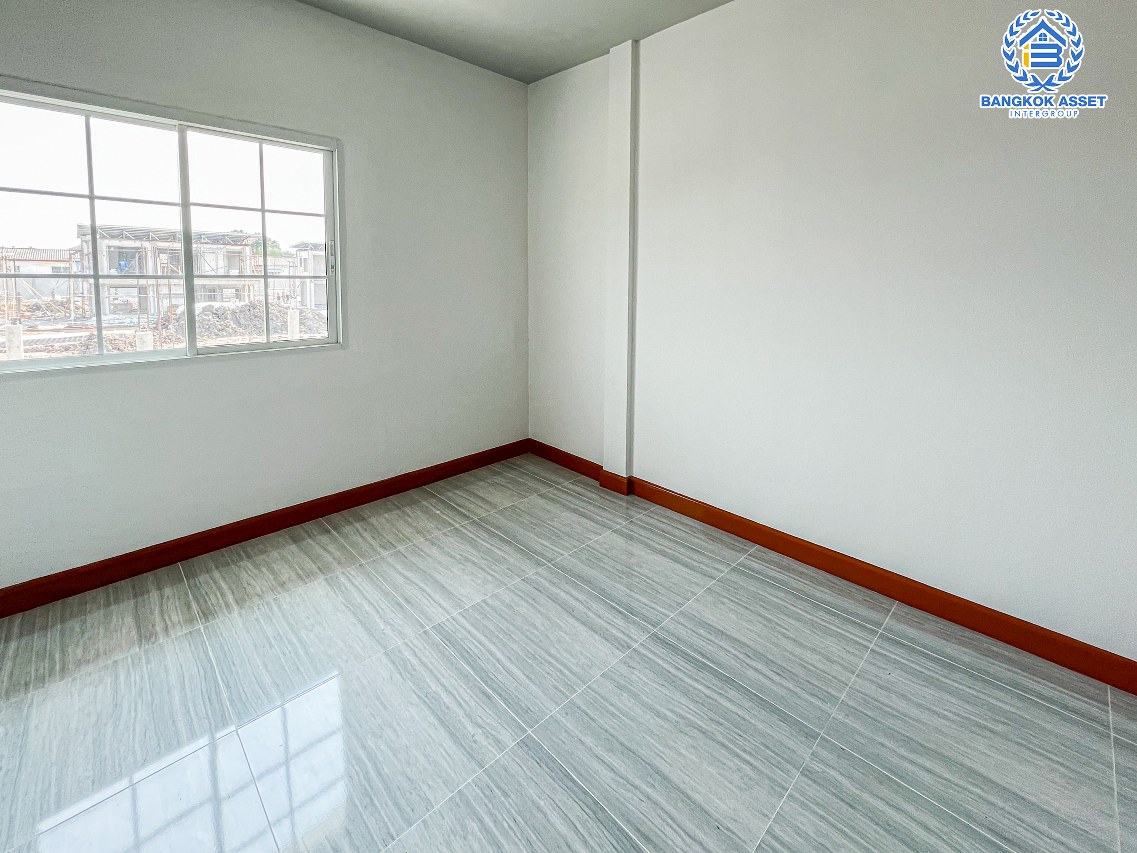 *****ทาวน์เฮ้าส์มือสองกรุงเทพมหานคร หมู่บ้าน ลีลา นิมิตรใหม่ เนื้อที่ 16.5 ตร.ว. ฟังก์ชัน 2 ห้องนอน 2 ห้องน้ำ 1 ที่จอดรถ บ้านตกแต่งใหม่ สวยมาก แถมฟรี! พร้อมเฟอร์นิเจอร์ บนทำเลแห่งการเดินทาง ติดถนนนิมิตรใหม่เชื่อมต่อ ถนนสุวินทวงศ์, ถนนประชาร่าวมใจ ห้ามพลาด!