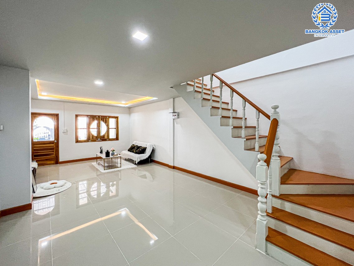 *****ทาวน์เฮ้าส์มือสองกรุงเทพมหานคร หมู่บ้าน ลีลา นิมิตรใหม่ เนื้อที่ 16.5 ตร.ว. ฟังก์ชัน 2 ห้องนอน 2 ห้องน้ำ 1 ที่จอดรถ บ้านตกแต่งใหม่ สวยมาก แถมฟรี! พร้อมเฟอร์นิเจอร์ บนทำเลแห่งการเดินทาง ติดถนนนิมิตรใหม่เชื่อมต่อ ถนนสุวินทวงศ์, ถนนประชาร่าวมใจ ห้ามพลาด!