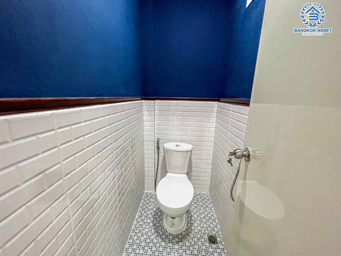 *****ทาวน์เฮ้าส์มือสองกรุงเทพมหานคร หมู่บ้าน ลีลา นิมิตรใหม่ เนื้อที่ 16.5 ตร.ว. ฟังก์ชัน 2 ห้องนอน 2 ห้องน้ำ 1 ที่จอดรถ บ้านตกแต่งใหม่ สวยมาก แถมฟรี! พร้อมเฟอร์นิเจอร์ บนทำเลแห่งการเดินทาง ติดถนนนิมิตรใหม่เชื่อมต่อ ถนนสุวินทวงศ์, ถนนประชาร่าวมใจ ห้ามพลาด!