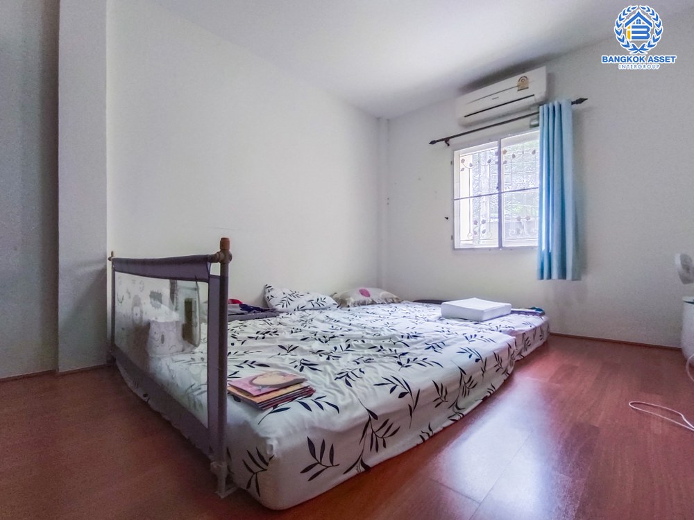 *****ทาวน์เฮ้าส์มือสอง โครงการ ไลโอ พหลโยธิน-วัชรพล เนื้อที่ 18 ตร.ว. ฟังก์ชัน 3 ห้องนอน 2 ห้องน้ำ บ้านสภาพดีเยี่ยม ฟรี! เครื่องปรับอากาศ บนทำเลเดินทางสะดวกสบาย เชื่อมต่อถนนสุขาภิบาล5 ถนนสายไหม ถนนเพิ่มสิน ใกล้จุดขึ้นทางด่วน "รามอินทรา-อาจณรงค์" จองเลย!