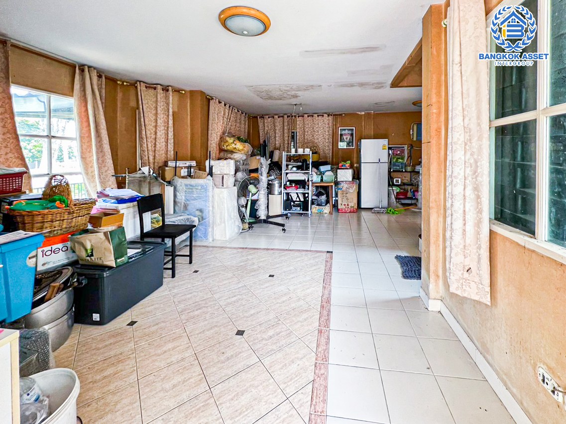 *****บ้านเดี่ยวมือสองนนทบุรี โครงการ ชลลดา วัดลาดปลาดุก #หลังมุม เนื้อที่กว้างขวางถึง 72 ตร.ว. ฟังก์ชัน 3 ห้องนอน 2 ห้องน้ำ 1 ที่จอดรถ บ้านเนื้อที่เยอะ ติดทะเลสาบ บนทำเลแห่งการเดินทาง เพียง 15 นาทีถึงรถไฟฟ้าสายสีม่วง "สถานีคลองบางไผ่" จองเลย!