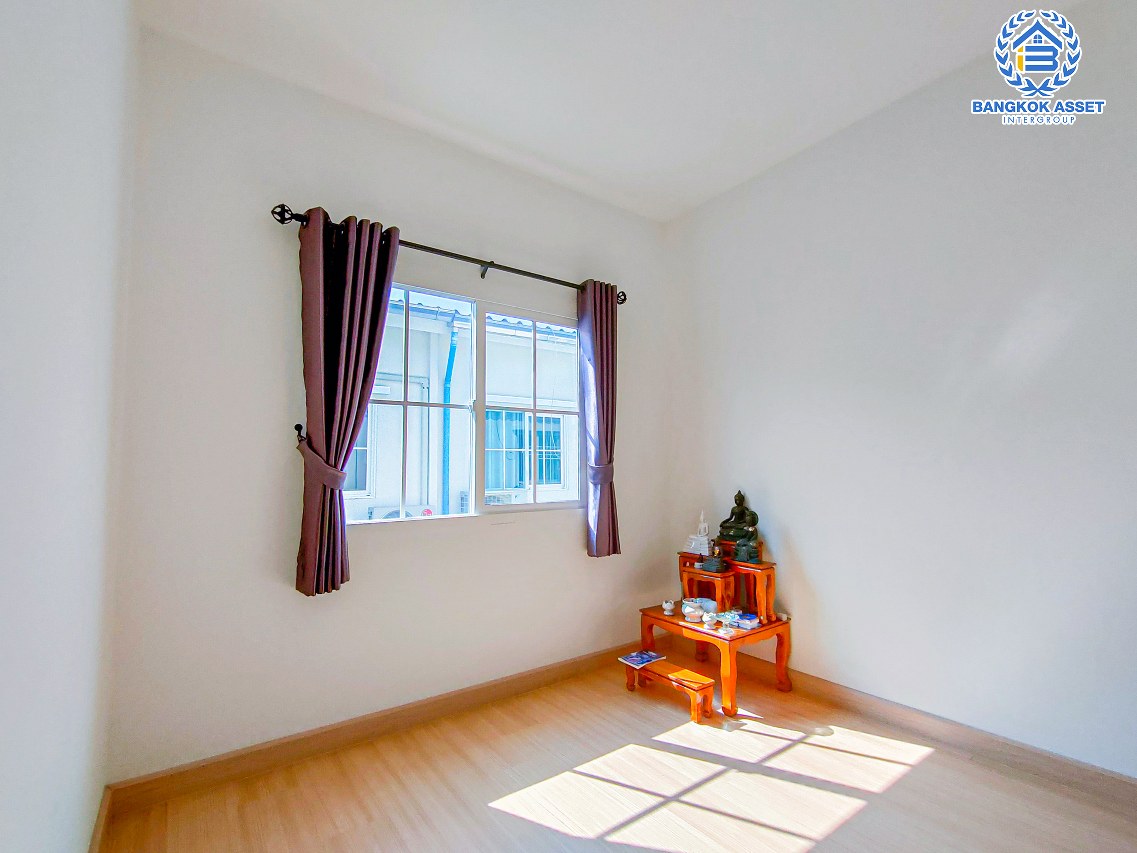 ทาวน์เฮ้าส์มือสองนนทบุรี โครงการ กัสโต้ ราชพฤกษ์-พระราม5 เนื้อที่เกือบ 18 ตร.ว. ฟังก์ชัน 3 ห้องนอน 2 ห้องน้ำ 2 ที่จอดรถ บ้านสวยพร้อมอยู่  มีห้องครัว แถมฟรี! 2 เครื่องปรับอากาศ บนทำเลศักยภาพ ไม่ถึง 15 นาทีก็ถึงรถไฟฟ้าสายสีม่วง "สถานีแยกติวานนท์" ใกล้ท่าน้ำนนทบุรี และทางด่วน "ศรีรัช"