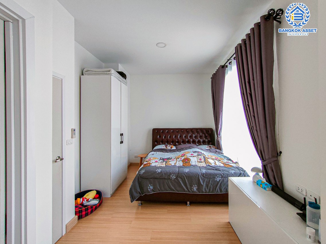 ทาวน์เฮ้าส์มือสองนนทบุรี โครงการ กัสโต้ ราชพฤกษ์-พระราม5 เนื้อที่เกือบ 18 ตร.ว. ฟังก์ชัน 3 ห้องนอน 2 ห้องน้ำ 2 ที่จอดรถ บ้านสวยพร้อมอยู่  มีห้องครัว แถมฟรี! 2 เครื่องปรับอากาศ บนทำเลศักยภาพ ไม่ถึง 15 นาทีก็ถึงรถไฟฟ้าสายสีม่วง "สถานีแยกติวานนท์" ใกล้ท่าน้ำนนทบุรี และทางด่วน "ศรีรัช"