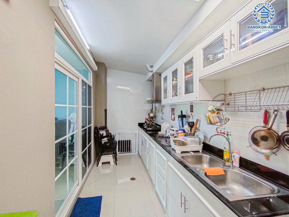 ทาวน์เฮ้าส์มือสองนนทบุรี โครงการ กัสโต้ ราชพฤกษ์-พระราม5 เนื้อที่เกือบ 18 ตร.ว. ฟังก์ชัน 3 ห้องนอน 2 ห้องน้ำ 2 ที่จอดรถ บ้านสวยพร้อมอยู่  มีห้องครัว แถมฟรี! 2 เครื่องปรับอากาศ บนทำเลศักยภาพ ไม่ถึง 15 นาทีก็ถึงรถไฟฟ้าสายสีม่วง "สถานีแยกติวานนท์" ใกล้ท่าน้ำนนทบุรี และทางด่วน "ศรีรัช"