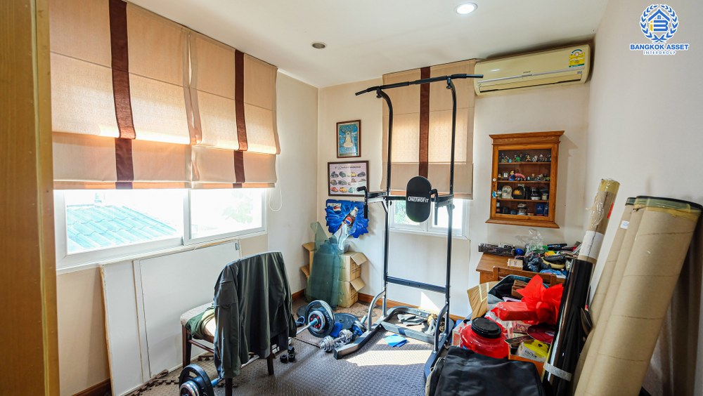 *****บ้านเดี่ยวมือสอง โครงการ วรารมย์ พหลโยธิน-สายไหม เนื้อที่กว้าง 63.80 ตร.ว. ฟังก์ชัน 3 ห้องนอน 2 ห้องน้ำ 2 ที่จอดรถ บ้านหลังใหญ่ พื้นที่ใช้สอยกว้าง บ้านคุณภาพจาก Q HOUSE บนทำเลดี เชื่อมต่อถนนลำลูกกา ถนนเฉลิมพงษ์ พหลโยธิน ถนนวิภาวดี-รังสิต ถนนหทัยราษฏร์ เพียง 10 นาทีถึงรถไฟฟ้าสายสีเขียว "สถานีคูคต" ใกล้จุดขึ้นทางด่วน "ฉลองรัช"