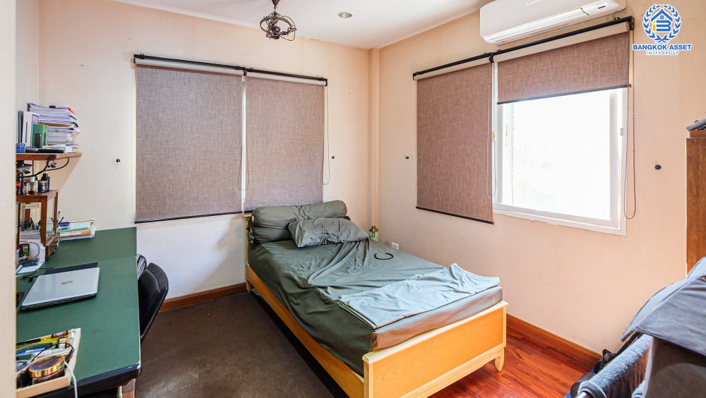 *****บ้านเดี่ยวมือสอง โครงการ วรารมย์ พหลโยธิน-สายไหม เนื้อที่กว้าง 63.80 ตร.ว. ฟังก์ชัน 3 ห้องนอน 2 ห้องน้ำ 2 ที่จอดรถ บ้านหลังใหญ่ พื้นที่ใช้สอยกว้าง บ้านคุณภาพจาก Q HOUSE บนทำเลดี เชื่อมต่อถนนลำลูกกา ถนนเฉลิมพงษ์ พหลโยธิน ถนนวิภาวดี-รังสิต ถนนหทัยราษฏร์ เพียง 10 นาทีถึงรถไฟฟ้าสายสีเขียว "สถานีคูคต" ใกล้จุดขึ้นทางด่วน "ฉลองรัช"