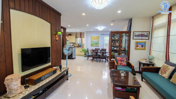 *****บ้านเดี่ยวมือสอง โครงการ วรารมย์ พหลโยธิน-สายไหม เนื้อที่กว้าง 63.80 ตร.ว. ฟังก์ชัน 3 ห้องนอน 2 ห้องน้ำ 2 ที่จอดรถ บ้านหลังใหญ่ พื้นที่ใช้สอยกว้าง บ้านคุณภาพจาก Q HOUSE บนทำเลดี เชื่อมต่อถนนลำลูกกา ถนนเฉลิมพงษ์ พหลโยธิน ถนนวิภาวดี-รังสิต ถนนหทัยราษฏร์ เพียง 10 นาทีถึงรถไฟฟ้าสายสีเขียว "สถานีคูคต" ใกล้จุดขึ้นทางด่วน "ฉลองรัช"