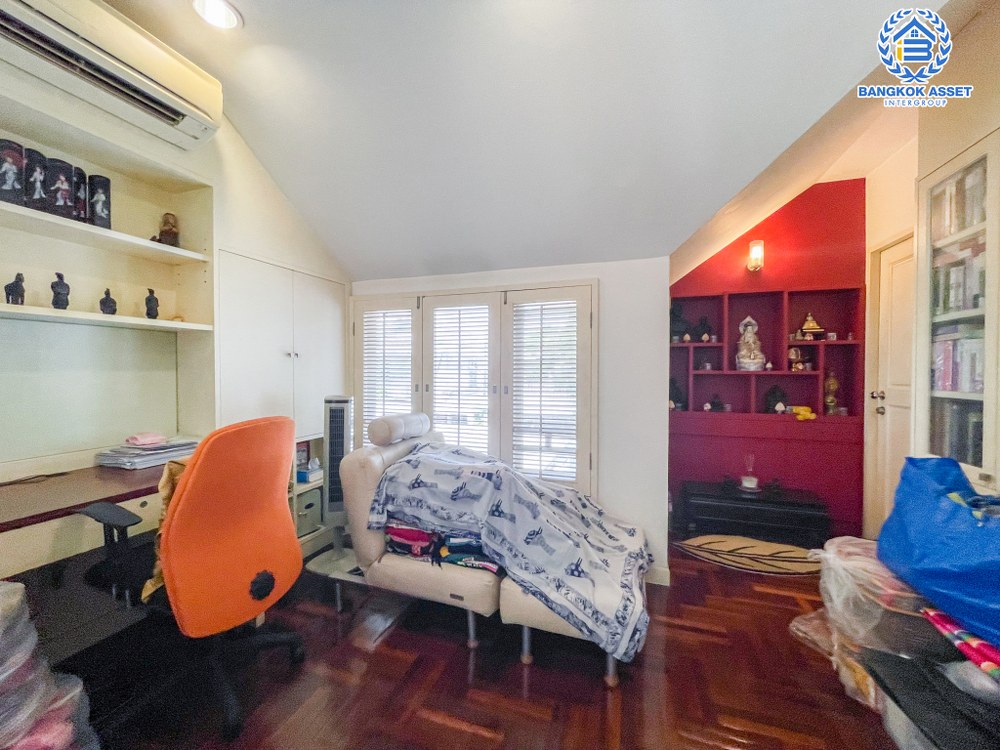 *****บ้านเดี่ยวมือสอง โครงการ โนเบิลวานา บรมราชชนนี เนื้อที่กว้าง 65.60 ตร.ว. ฟังก์ชัน 4 ห้องนอน 3 ห้องน้ำ 2 ที่จอดรถ บ้านสไตล์รีสอร์ท ตกแต่งสวย พร้อมเข้าอยู่ บนทำเลเดินทางสะดวก เชื่อมต่อถนนศาลาธรรมสพน์ ถนนกาญจนาภิเษก ใกล้รถไฟฟ้าสายสีแดงอ่อน สายตลิ่งชัน-ศาลายา และทางคู่ขนานลอยฟ้าบรมราชชนนี