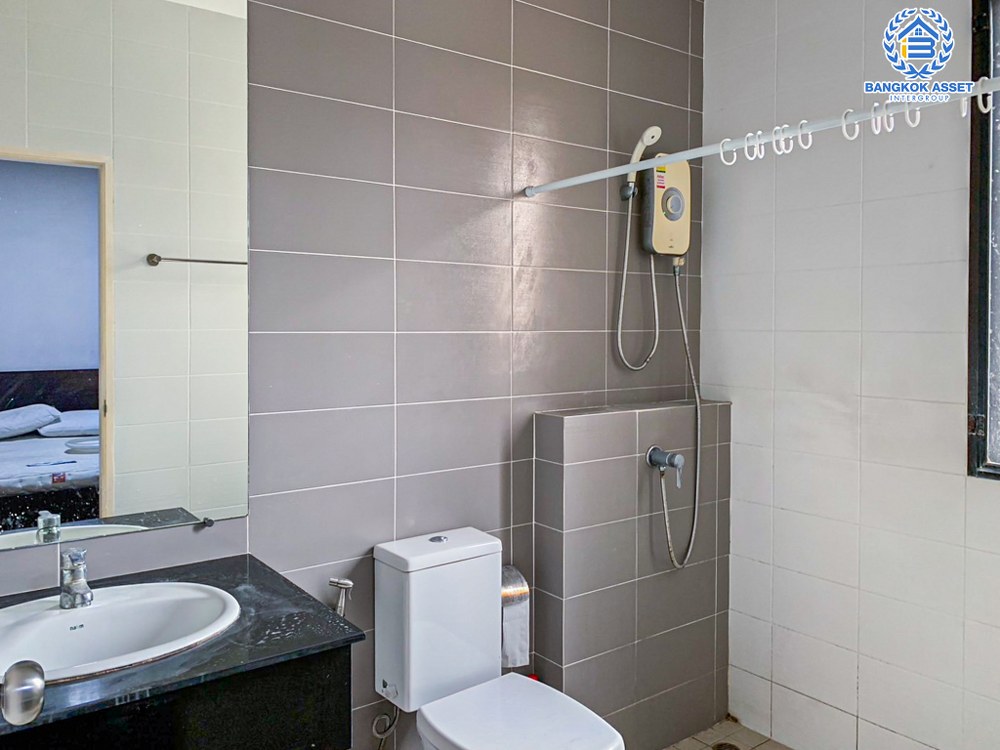 *****ทาวน์เฮ้าส์มือสอง โครงการ เวอรีเดียน ราชพฤกษ์ เนื้อที่ 26.20 ตร.ว. ฟังก์ชัน 3 ห้องนอน 3 ห้องน้ำ 2 ที่จอดรถ บ้านสภาพใหม่มาก ฟรี! เฟอร์นิเจอร์ เข้าออกในเมืองง่าย บนทำเลเดินทางสะดวก เชื่อมต่อถนนรัตนาธิเบศร์ ใกล้รถไฟฟ้าสายสีม่วง "สถานีบางรักน้อยท่าอิฐ" ใกล้จุดขึ้นทางด่วน "งามวงศ์วาน" จองเลย!