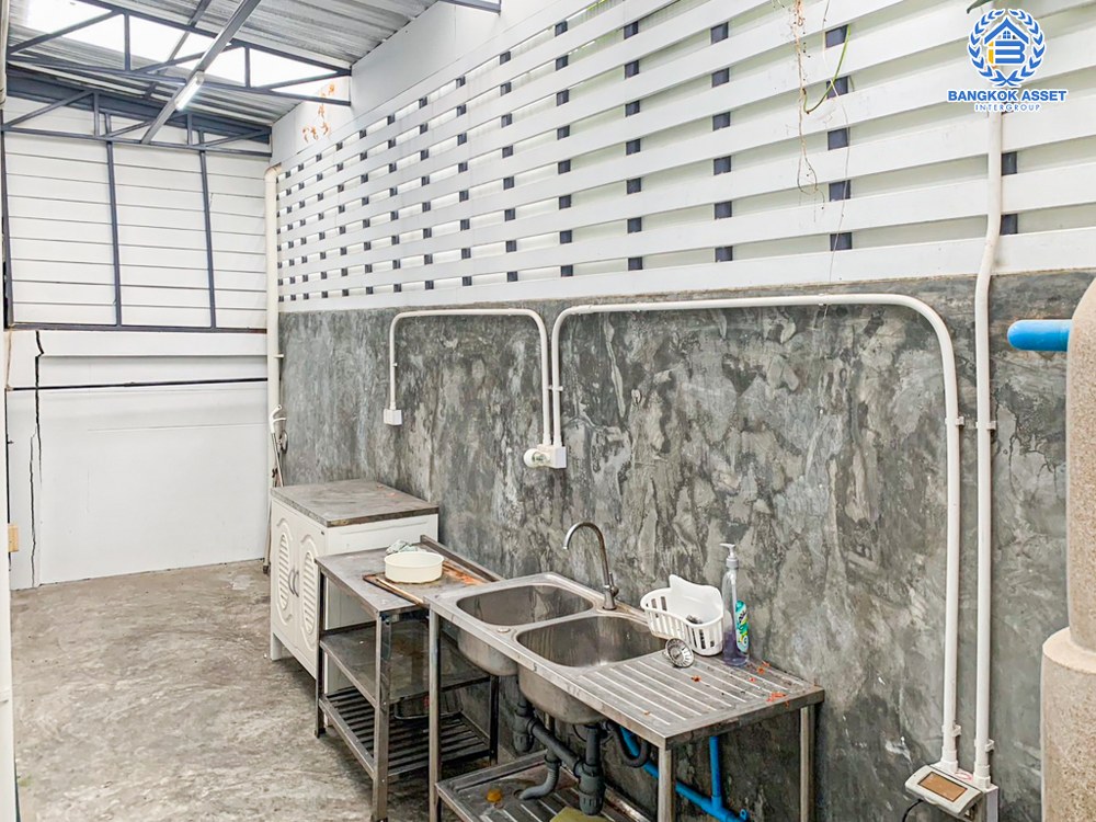 *****ทาวน์เฮ้าส์มือสอง โครงการ เวอรีเดียน ราชพฤกษ์ เนื้อที่ 26.20 ตร.ว. ฟังก์ชัน 3 ห้องนอน 3 ห้องน้ำ 2 ที่จอดรถ บ้านสภาพใหม่มาก ฟรี! เฟอร์นิเจอร์ เข้าออกในเมืองง่าย บนทำเลเดินทางสะดวก เชื่อมต่อถนนรัตนาธิเบศร์ ใกล้รถไฟฟ้าสายสีม่วง "สถานีบางรักน้อยท่าอิฐ" ใกล้จุดขึ้นทางด่วน "งามวงศ์วาน" จองเลย!