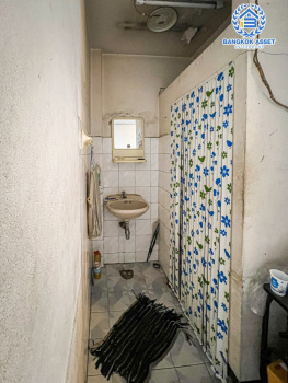 *****ทาวน์เฮ้าส์มือสอง โครงการ ป.ผาสุขนิเวศน์ กาญจนาภิเษก เนื้อที่ 16 ตร.ว. ฟังก์ชัน 4 ห้องนอน 3 ห้องน้ำ 2 ที่จอดรถ ย่านธุรกิจเหมาะสำหรับการค้าขาย เชื่อมต่อถนนกาญจนาภิเษก ถนนคลองถนน ซอยวัดลาดปลาดุก ใกล้รถไฟฟ้าสายสีม่วง "สถานีคลองบางไผ่" และจุดขึ้นทางด่วน "ศรีรัช"