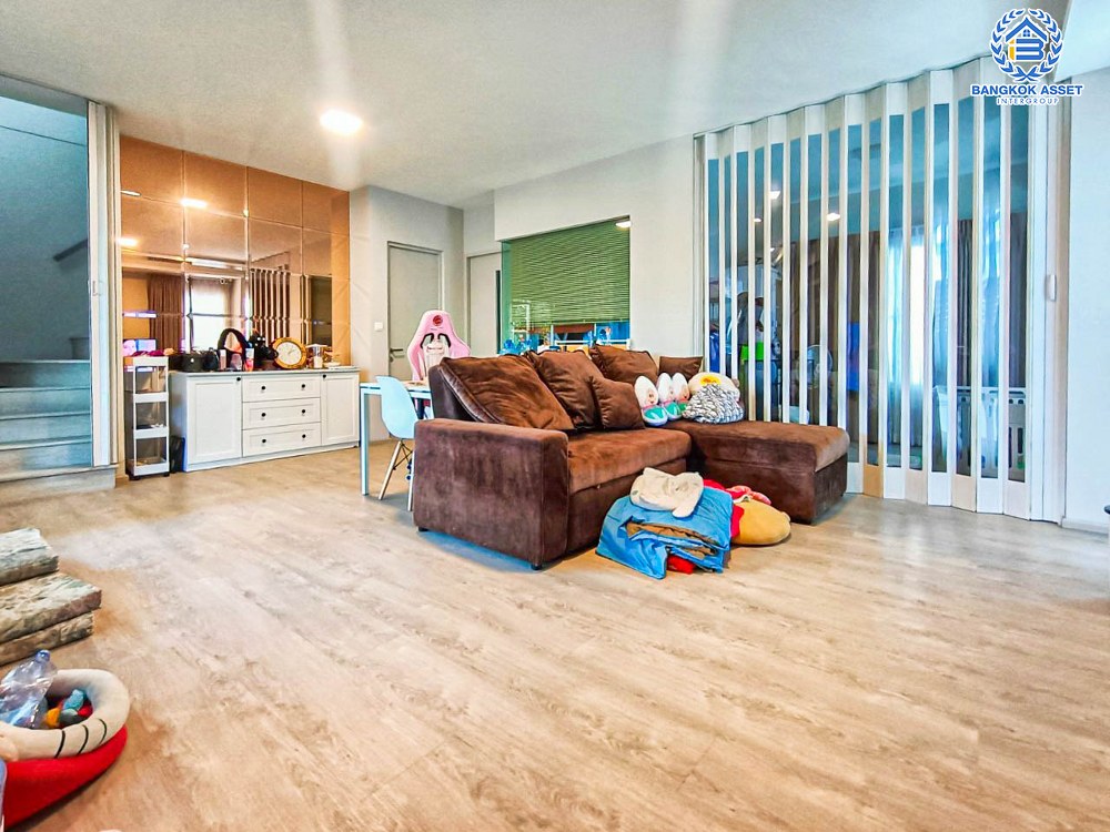 *****บ้านแฝดมือสอง โครงการ อัญญ่า ราชพฤกษ์-นครอินทร์ คุณภาพจาก L&H เนื้อที่ 46.90 ตร.ว. ฟังก์ชัน 3 ห้องนอน 3 ห้องน้ำ 2 ที่จอดรถ บริเวณกว้างเหมือนบ้านเดียว สภาพเหมือนใหม่ บนทำเลดี เชื่อมต่อถนนนครอินทร์ ถนนกาญจนาภิเษก ใกล้รถไฟฟ้าสายสีม่วง "สถานีบางพลู" และจุดขึ้นทางด่วน "ศรีรัช"