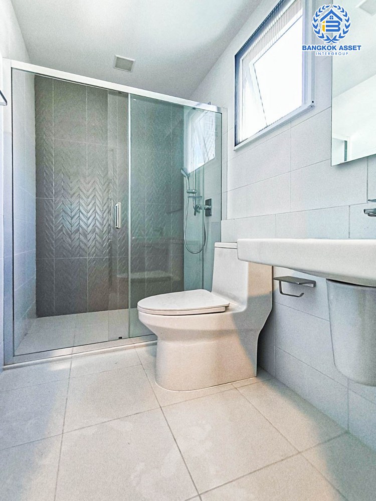 *****บ้านแฝดมือสอง โครงการ อัญญ่า ราชพฤกษ์-นครอินทร์ คุณภาพจาก L&H เนื้อที่ 46.90 ตร.ว. ฟังก์ชัน 3 ห้องนอน 3 ห้องน้ำ 2 ที่จอดรถ บริเวณกว้างเหมือนบ้านเดียว สภาพเหมือนใหม่ บนทำเลดี เชื่อมต่อถนนนครอินทร์ ถนนกาญจนาภิเษก ใกล้รถไฟฟ้าสายสีม่วง "สถานีบางพลู" และจุดขึ้นทางด่วน "ศรีรัช"