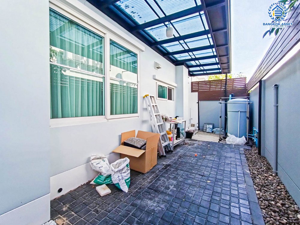 *****บ้านแฝดมือสอง โครงการ อัญญ่า ราชพฤกษ์-นครอินทร์ คุณภาพจาก L&H เนื้อที่ 46.90 ตร.ว. ฟังก์ชัน 3 ห้องนอน 3 ห้องน้ำ 2 ที่จอดรถ บริเวณกว้างเหมือนบ้านเดียว สภาพเหมือนใหม่ บนทำเลดี เชื่อมต่อถนนนครอินทร์ ถนนกาญจนาภิเษก ใกล้รถไฟฟ้าสายสีม่วง "สถานีบางพลู" และจุดขึ้นทางด่วน "ศรีรัช"