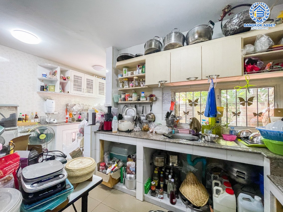 *****บ้านเดี่ยวมือสองนนทบุรี คุณภาพระดับ L&H หมู่บ้าน ชัยพฤกษ์ วัดลาดปลาดุก เนื้อที่กว้างขวางถึง 58.3 ตร.ว. ฟังก์ชัน 4 ห้องนอน 2 ห้องน้ำ 2 ที่จอดรถ บ้านพร้อมอยู่ ต้นโครงการ บนทำเลเยี่ยม เพียง 13 นาที ถึงรถไฟฟ้าสายสีม่วง "สถานีคลองบางไผ่" ใกล้เซ็นทรัลเวสต์เกต และทางด่วน "กาญจนาภิเษก"