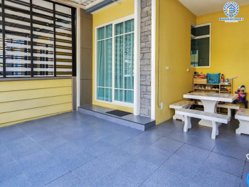 *****ทาวน์เฮ้าส์มือสองกรุงเทพมหานคร โครงการ โกลเด้นทาวน์ บางแค เนื้อที่ 16.6 ตร.ว. ฟังก์ชัน 3 ห้องนอน 2 ห้องน้ำ 1 ที่จอดรถ หน้าบ้านไม่ชนใคร อยู่ใกล้พื้นที่ส่วนกลาง บนทำเลเชื่อมต่อถนนกาญจนาภิเษก ใกล้รถไฟฟ้าสายสีน้ำเงิน "สถานีหลักสอง" และจุดขึ้นทางด่วน "พระราม 2"