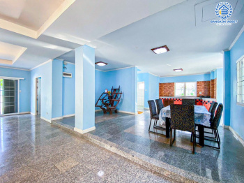 *****บ้านเดี่ยวมือสองปทุมธานี หมู่บ้าน เดอะไพน์ รีสอร์ท ปทุมธานี-สามโคก เนื้อที่กว้างขวางมากถึง 120 ตร.ว. ฟังก์ชัน 4 ห้องนอน 3 ห้องน้ำ 3 ที่จอดรถ บ้านสภาพดี เนื้อที่เยอะมาก ทำสวนได้สบาย บนทำเลจะเข้าเมืองหรือออกต่างจังหวัดก็สบาย เชื่อมต่อถนนปทุมธานี-สามโคก-เสนา, ถนนกาญจนาภิเษก