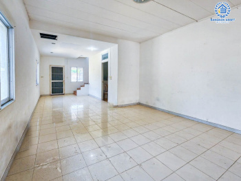 *****ทาวน์เฮ้าส์มือสองสมุทรปราการ หมู่บ้าน ภูมิใจนิเวศน์4 สุขสวัสดิ์ #หลังมุม เนื้อที่กว้างมาถึง 49.2 ตร.ว. ฟังก์ชัน 2 ห้องนอน 2 ห้องน้ำ 1 ที่จอดรถ บ้านสภาพดี แถมฟรี! ปั๊มน้ำพร้อมแทงค์น้ำ บนทำเลเชื่อมต่อ ถนนสุขสวัสดิ์, ถนนประชาอุทิศ-วัดคู่สร้าง  จองเลย!