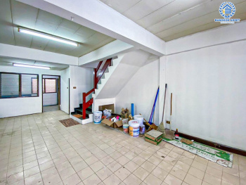 *****ทาวน์เฮ้าส์มือสองนนทบุรี หมู่บ้าน การเคหะนนทบุรี-ปากเกร็ด ติวานนท์-ปทุมธานี เนื้อที่ 18 ตร.ว. ฟังก์ชัน 3 ห้องนอน 1 ห้องน้ำ 1 ที่จอดรถ บนทำเลแห่งการเดินทาง เชื่อมต่อ ถนนชัยพฤกษ์, ถนนแจ้งวัฒนะ, ถนนติวานนท์ ใกล้รถไฟฟ้าสายสีชมพูที่จะเสร็จในอนาคต "สถานีปากเกร็ด" และจุดขึ้นทางด่วน "อุดรรัถยา"