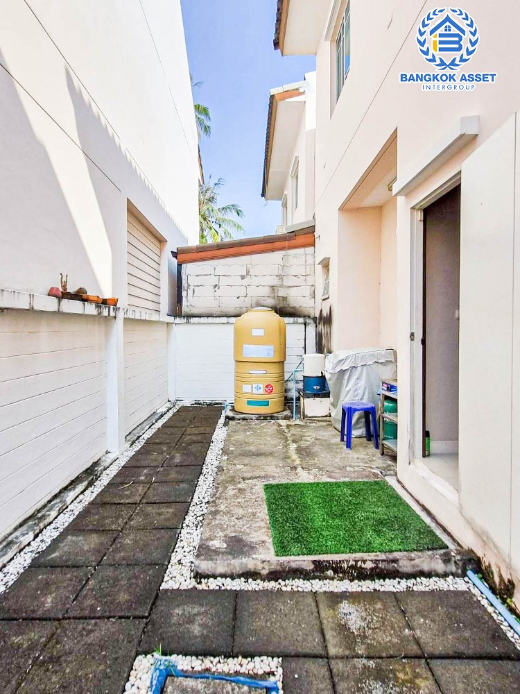 บ้านแฝดมือสอง โครงการ ธนาสิริ ราชพฤกษ์-ท่าน้ำนนท์ เนื้อที่ 36 ตร.ว. ฟังก์ชัน 3 ห้องนอน 2 ห้องน้ำ 2 ที่จอดรถ สภาพบ้านดีมาก บนทำเลดี เชื่อมต่อถนนรัตนาธิเบศร์ ถนนราชพฤกษ์ ถนนชัยพฤกษ์ ใกล้ The Walk ราชพฤกษ์ และรถไฟฟ้าสายสีม่วง "สถานีไทรม้า" จองเลย!