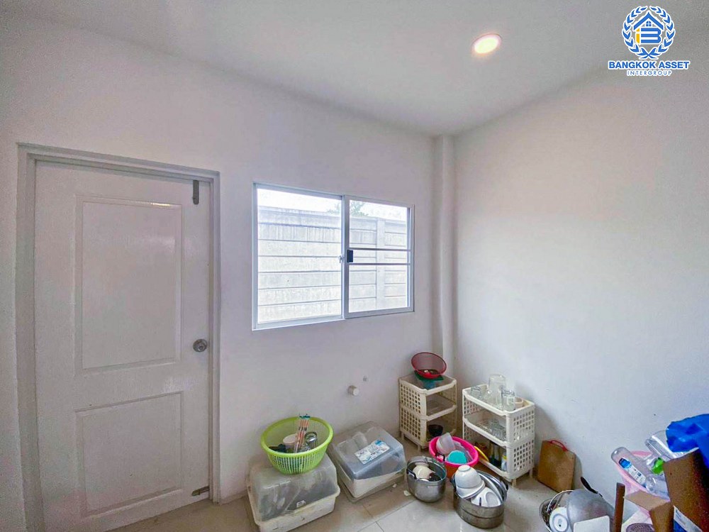 *****บ้านเดี่ยวมือสอง โครงการ เซนโทร ราชพฤกษ์ เนื้อที่ 51.50 ตร.ว. ฟังก์ชัน 3 ห้องนอน 3 ห้องน้ำ 2 ที่จอดรถ บ้านสภาพดีมาก มีความเป็นส่วนตัว บนทำเลดี เชื่อมต่อถนนนครอินทร์ ถนนกาญจนาภิเษก ถนนราชพฤกษ์ ใกล้รถไฟฟ้าสายสีม่วง "สถานีบางพลู" และจุดขึ้นทางด่วน "ศรีรัช"