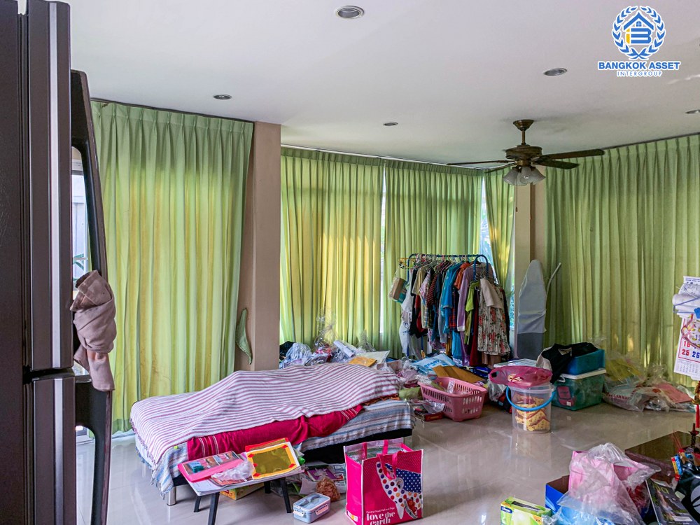 *****บ้านเดี่ยวมือสอง โครงการ วรารมย์ พหลโยธิน-สายไหม จาก Q HOUSE  เนื้อที่ 58 ตร.ว. ฟังก์ชัน 3 ห้องนอน 3 ห้องน้ำ 1 ที่จอดรถ ภายในสภาพดี พื้นที่ใช้สอยกว้าง บนทำเลเดินทางง่าย เชื่อมต่อถนนลำลูกกา ถนนเฉลิมพงษ์ เพียง 10 นาทีถึงรถไฟฟ้าสายสีเขียว "สถานีคูคต" ใกล้จุดขึ้นทางด่วน "ฉลองรัช"