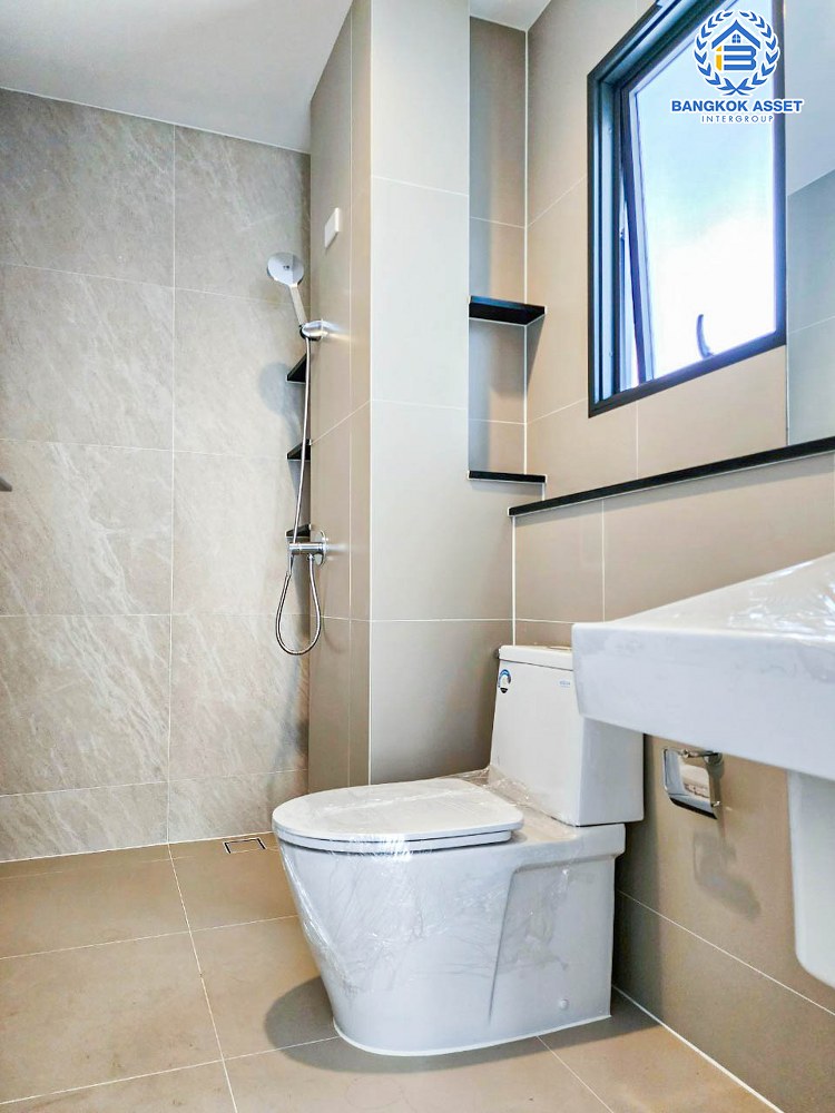 *****บ้านเดี่ยวมือสอง โครงการ บางกอก บูเลอวาร์ด พระราม5 หลังมุม เนื้อที่ 58.50  ตร.ว. ฟังก์ชัน 4 ห้องนอน 4 ห้องน้ำ 2 ที่จอดรถ สภาพดีมาก พร้อมเข้าอยู่ บนทำเลดี เชื่อมต่อถนนนครอินทร์ ถนนกาญจนาภิเษก ถนนราชพฤกษ์ ใกล้จุดขึ้นทางด่วน "ศรีรัช-วงแหวนรอบนอก"