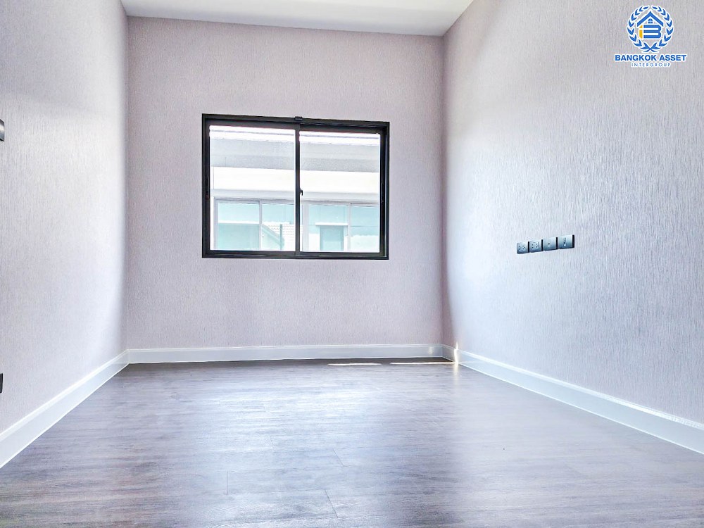 *****บ้านเดี่ยวมือสอง โครงการ บางกอก บูเลอวาร์ด พระราม5 หลังมุม เนื้อที่ 58.50  ตร.ว. ฟังก์ชัน 4 ห้องนอน 4 ห้องน้ำ 2 ที่จอดรถ สภาพดีมาก พร้อมเข้าอยู่ บนทำเลดี เชื่อมต่อถนนนครอินทร์ ถนนกาญจนาภิเษก ถนนราชพฤกษ์ ใกล้จุดขึ้นทางด่วน "ศรีรัช-วงแหวนรอบนอก"