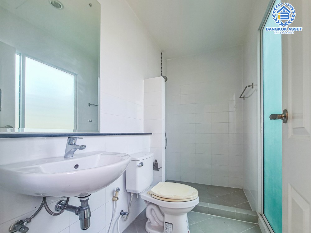 *****ทาวน์เฮ้าส์มือสอง โครงการ เดอะเมทโทร รัตนาธิเบศร์ เนื้อที่ 26.30 ตร.ว สภาพสวย บ้านใหญ่ สไตล์โมเดิร์น พร้อมฟังก์ชัน 3 ห้องนอน 3 ห้องน้ำ 2 ที่จอดรถ ทำเลเดินทางสะดวก เชื่อมต่อถนนรัตนาธิเบศร์ ถนนบางกรวย-ไทรน้อย ใกล้โครงการรถไฟฟ้าสายสีม่วง "สถานีไทรม้า" ขายด่วน