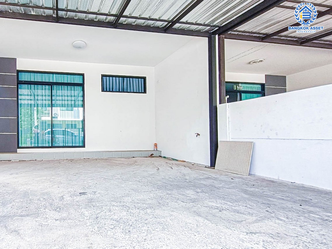 ทาวน์เฮ้าส์มือสองนนทบุรี โครงการ เดอะทรัสต์ ทาวน์โฮม ราชพฤกษ์-รัตนาธิเบศร์2 #หลังมุม เนื้อที่กว้าง 25 ตร.ว. ฟังก์ชัน 3 ห้องนอน 2 ห้องน้ำ 2 ที่จอดรถ บ้านพร้อมอยู่ แถมฟรี! 2 เครื่องปรับอากาศ บนทำเลแห่งการเดินทาง เชื่อมต่อ ถนนราชพฤกษ์, ถนนชัยพฤกษ์, ถนนรัตนาธิเบศร์ ใกล้รถไฟฟ้าสายสีม่วง "สถานีบางรักใหญ่" และทางด่วน "ศรีรัช"...