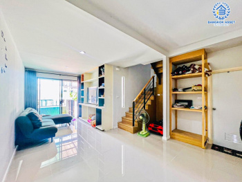 *****ทาวน์เฮ้าส์มือสอง โครงการ เอสเกต กรุงเทพฯ-ปทุมธานี เนื้อที่กว้าง 20.90 ตร.ว. ฟังก์ชัน 3 ห้องนอน 2 ห้องน้ำ 1 ที่จอดรถ สภาพภายในเหมือนใหม่ พร้อมเข้าอยู่ แถมฟรี! เครื่องปรับอากาศ โครงการตั้งบนทำเลดี เชื่อมต่อกรุงเทพฯ-ปทุมธานี ใกล้ทางด่วน "อุดรรัถยา"