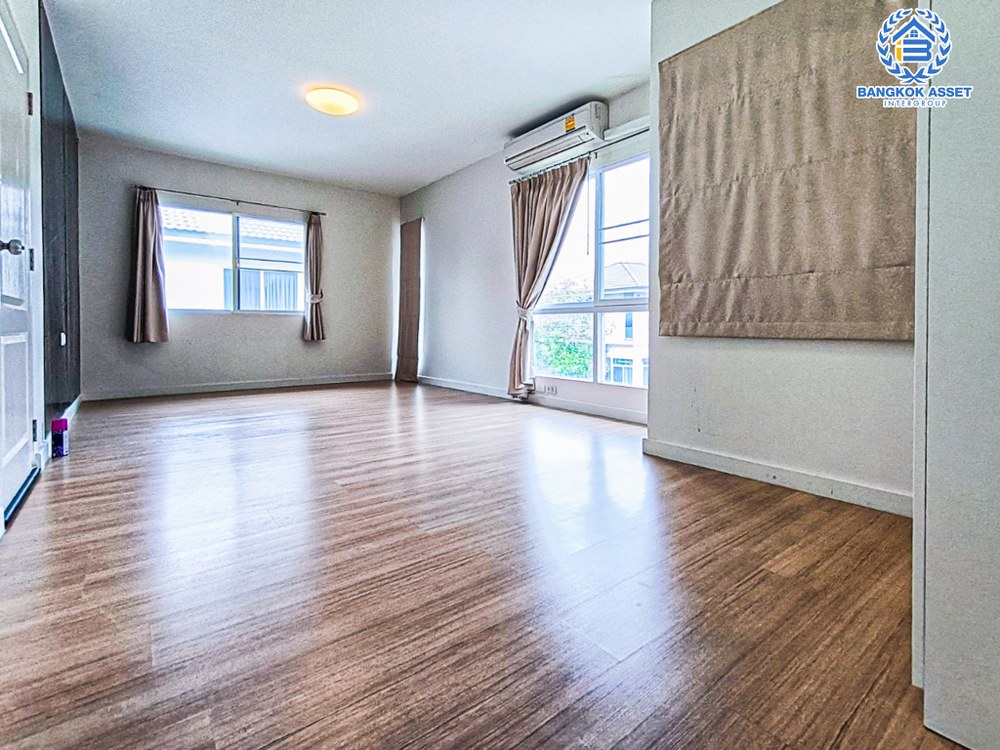 *****บ้านเดี่ยวมือสอง โครงการ อินนิซิโอ ปิ่นเกล้า-วงแหวนฯ เนื้อที่ 50 ตร.ว. ฟังก์ชัน 3 ห้องนอน 2 ห้องน้ำ 2 ที่จอดรถ ภายในสภาพดี พื้นที่ใช้สอยกว้าง พร้อมเข้าอยู่ บนทำเลเดินทางสะดวก เชื่อมต่อถนนกาญจนาภิเษก ใกล้รถไฟฟ้าสายสีม่วง "สถานีตลาดบางใหญ่" และจุดขึ้นทางด่วน "ศรีรัช"