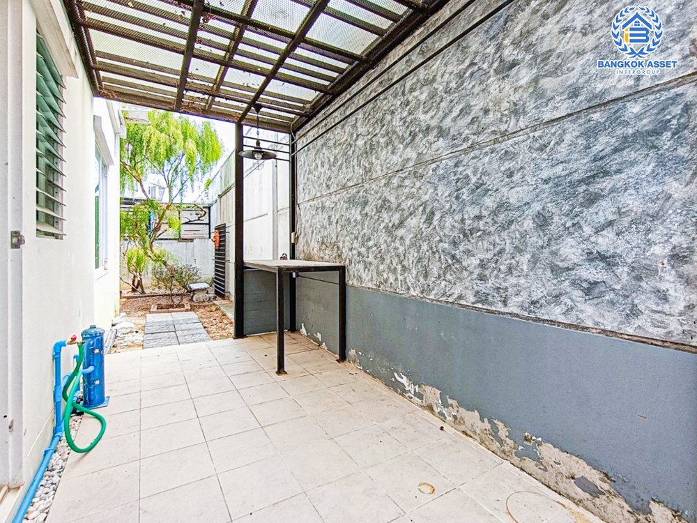 *****บ้านเดี่ยวมือสอง โครงการ อินนิซิโอ ปิ่นเกล้า-วงแหวนฯ เนื้อที่ 50 ตร.ว. ฟังก์ชัน 3 ห้องนอน 2 ห้องน้ำ 2 ที่จอดรถ ภายในสภาพดี พื้นที่ใช้สอยกว้าง พร้อมเข้าอยู่ บนทำเลเดินทางสะดวก เชื่อมต่อถนนกาญจนาภิเษก ใกล้รถไฟฟ้าสายสีม่วง "สถานีตลาดบางใหญ่" และจุดขึ้นทางด่วน "ศรีรัช"