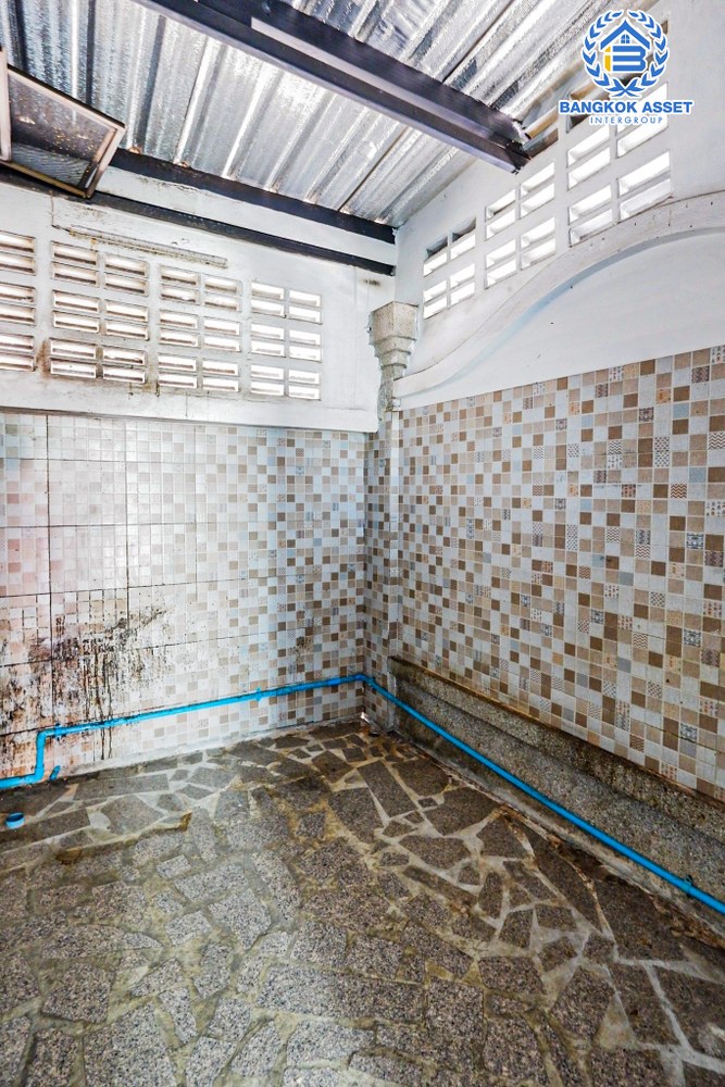 *****ทาวน์เฮ้าส์มือสอง โครงการ ศุภารมย์ แจ้งวัฒนะ-ปากเกร็ด หลังมุม เนื้อที่ 37.10 ตร.ว. ฟังก์ชัน 3 ห้องนอน 3 ห้องน้ำ 1 ที่จอดรถ ภายในตกสภาพดี กว้างขวางเทียบเท่าบ้านแฝด บนทำเลดี เชื่อมต่อถนนติวานนท์ ใกล้รถไฟฟ้าสายสีชมพู "สถานีแจ้งวัฒนะ-ปากเกร็ด28" และทางด่วน "แจ้งวัฒนะ"