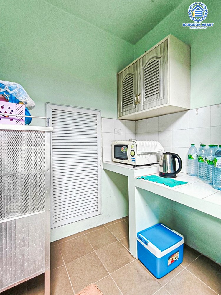 *****ทาวน์เฮ้าส์มือสอง โครงการ เดอะวิลล่า บางบัวทอง เนื้อที่ 18 ตร.ว.ฟังก์ชัน 3 ห้องนอน 2 ห้องน้ำ 1 ที่จอดรถ แถมฟรี! 3 เครื่องปรับอากาศ สภาพบ้านสวย ทำเลดีมาก ติดถนนกาญจนาภิเษก ใกล้รถไฟฟ้าสายสีม่วง "สถานีคลองบางไผ่" และทางด่วน "กาญจนาภิเษก" จองเลย!