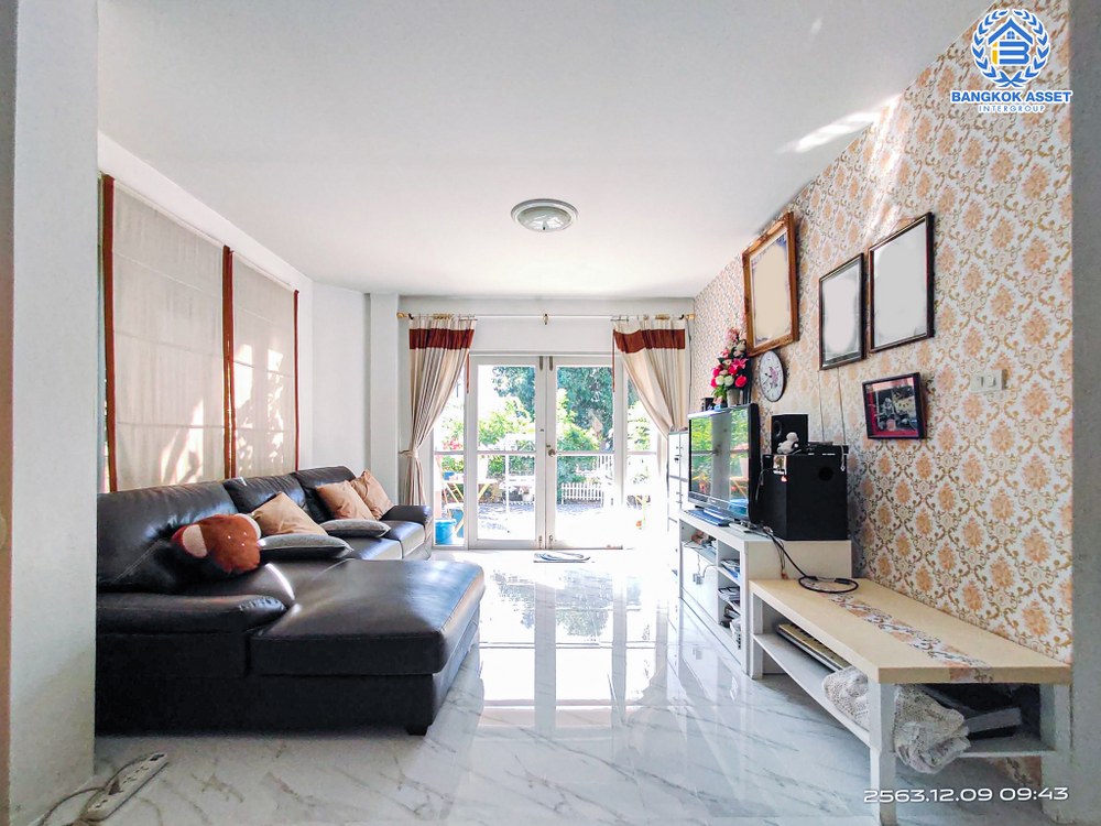 *****บ้านเดี่ยวมือสอง โครงการ สิริกานต์ บางใหญ่ เนื้อที่ 60 ตร.ว. ฟังก์ชัน 3 ห้องนอน 2 ห้องน้ำ 2 ที่จอดรถ บ้านสภาพดี พื้นที่รอบบ้านกว้างขวาง บนทำเลเดินทางสะดวก เชื่อมต่อถนนคลองถนน ใกล้รถไฟฟ้าสายสีม่วง "สถานีคลองบางไผ่" และจุดขึ้นทางด่วน "ศรีรัช"